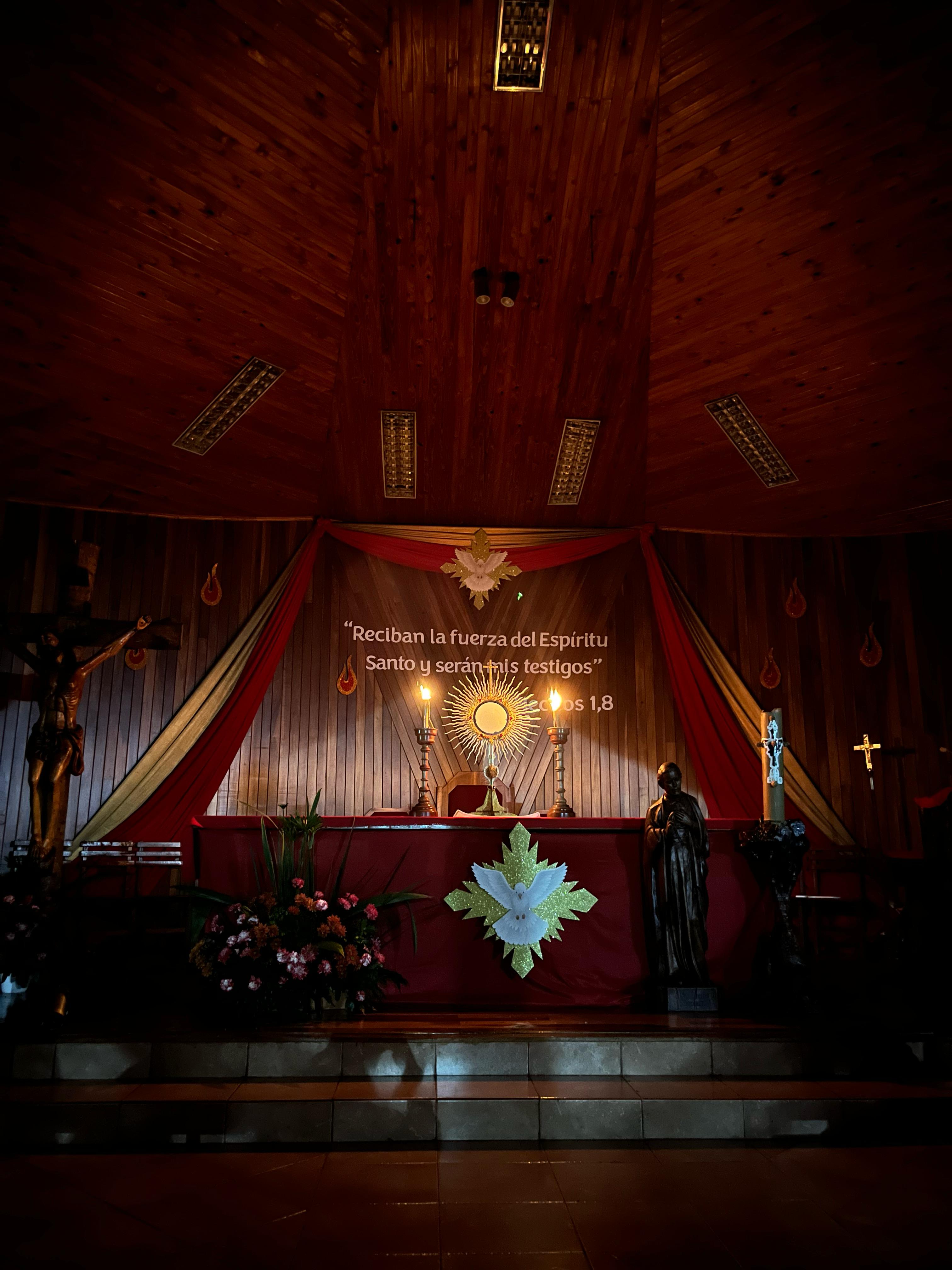 Altar de la Parroquia